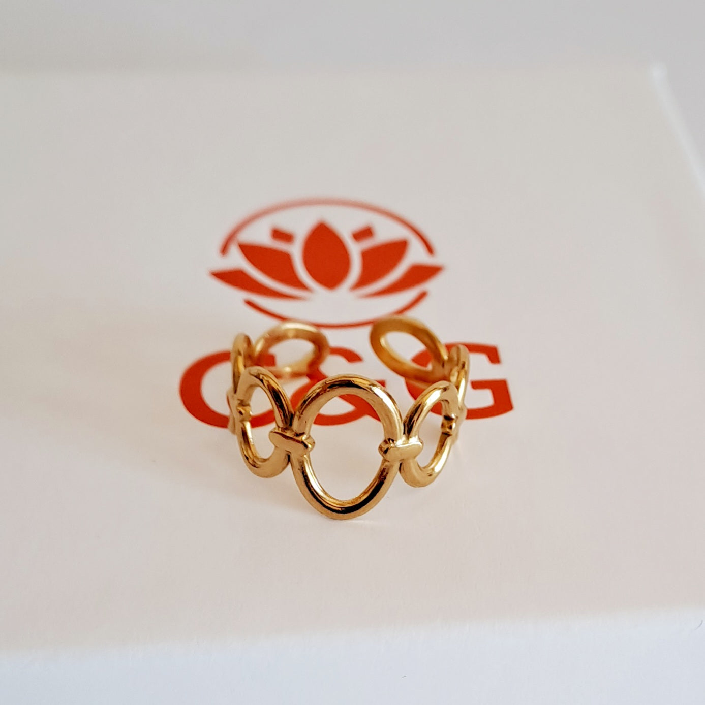 Anello ovale regolabile