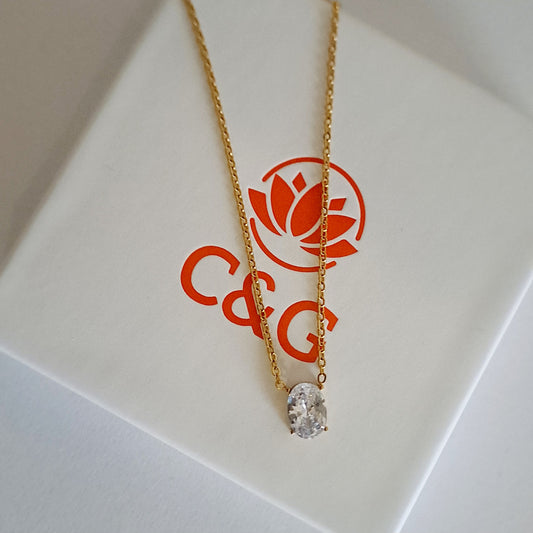 Collana con pendente ovale