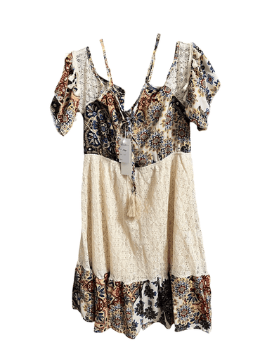 Abito a fiori foderato in pizzo