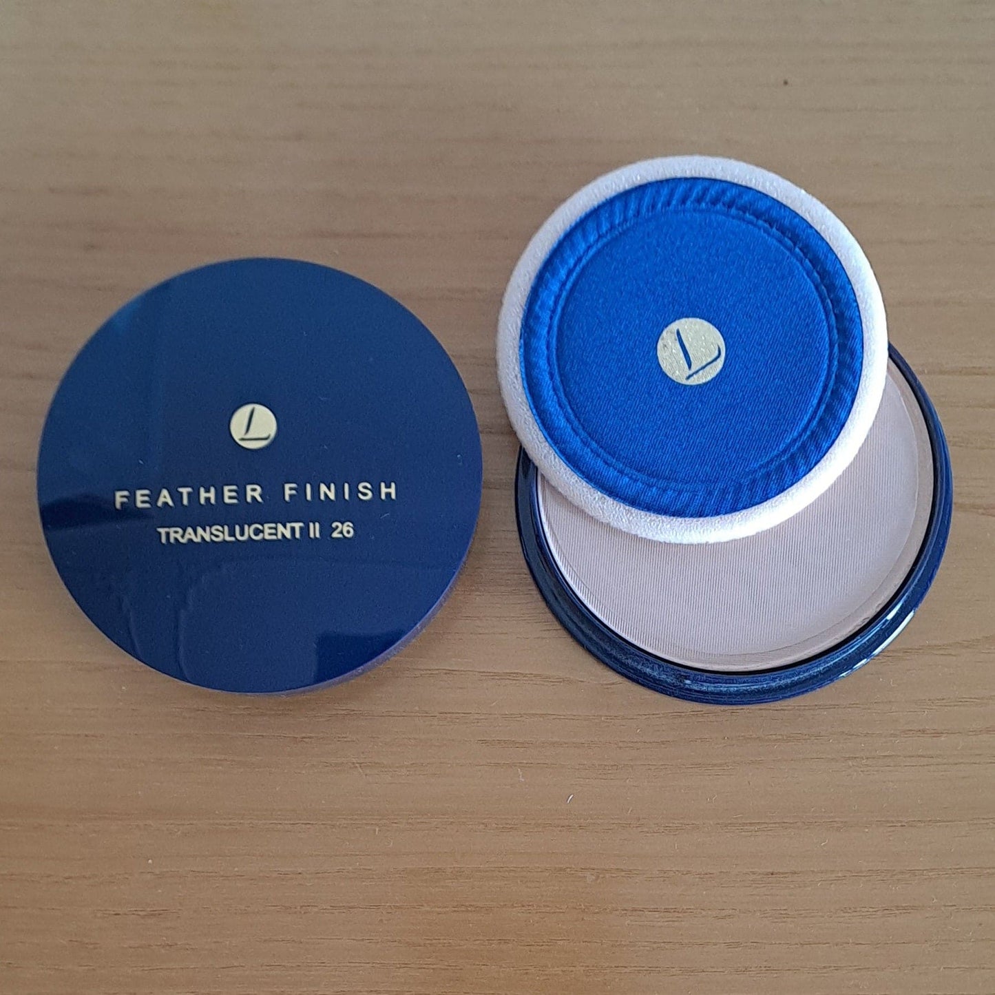 Cipria Feather Finish traslucent II 26 - C&G di Caprice Toungui 