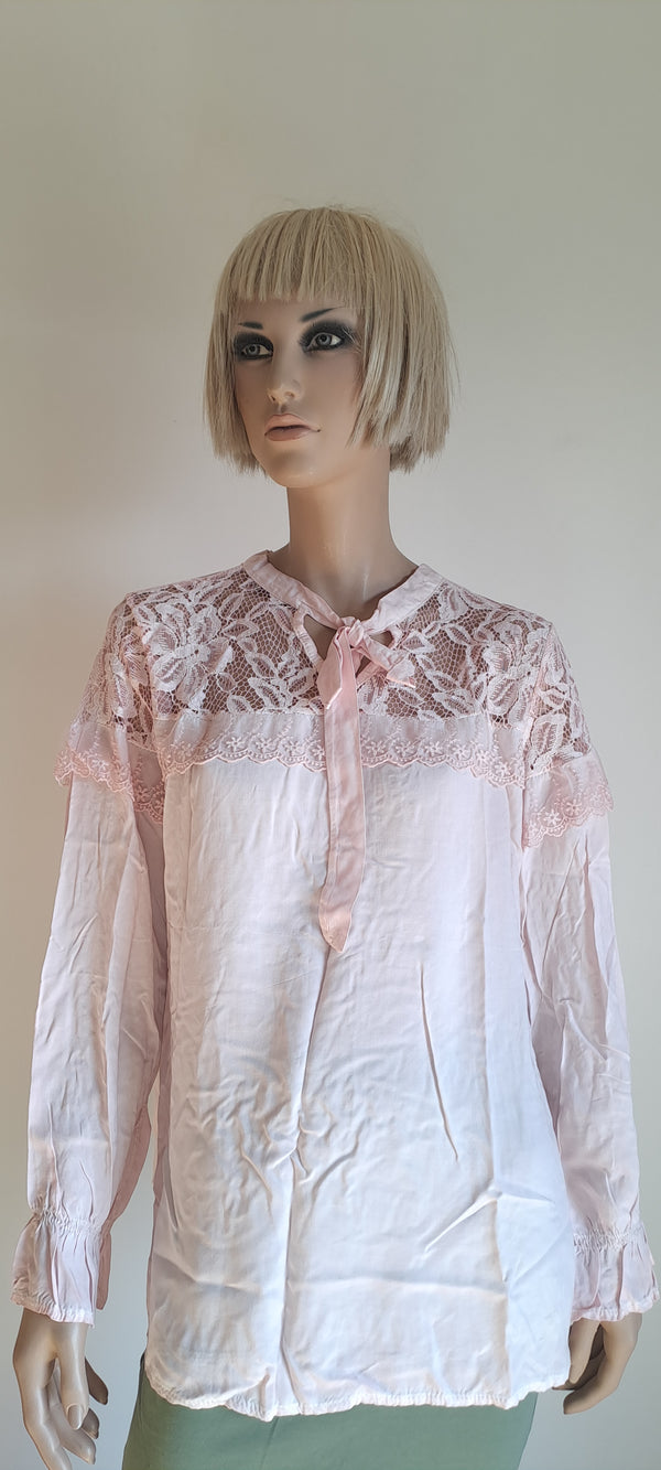 Blusa in pizzo - C&G di Caprice Toungui 