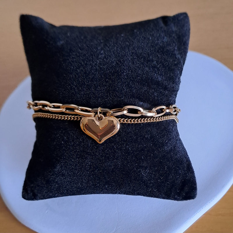 Bracciale con pendente a forma di cuore