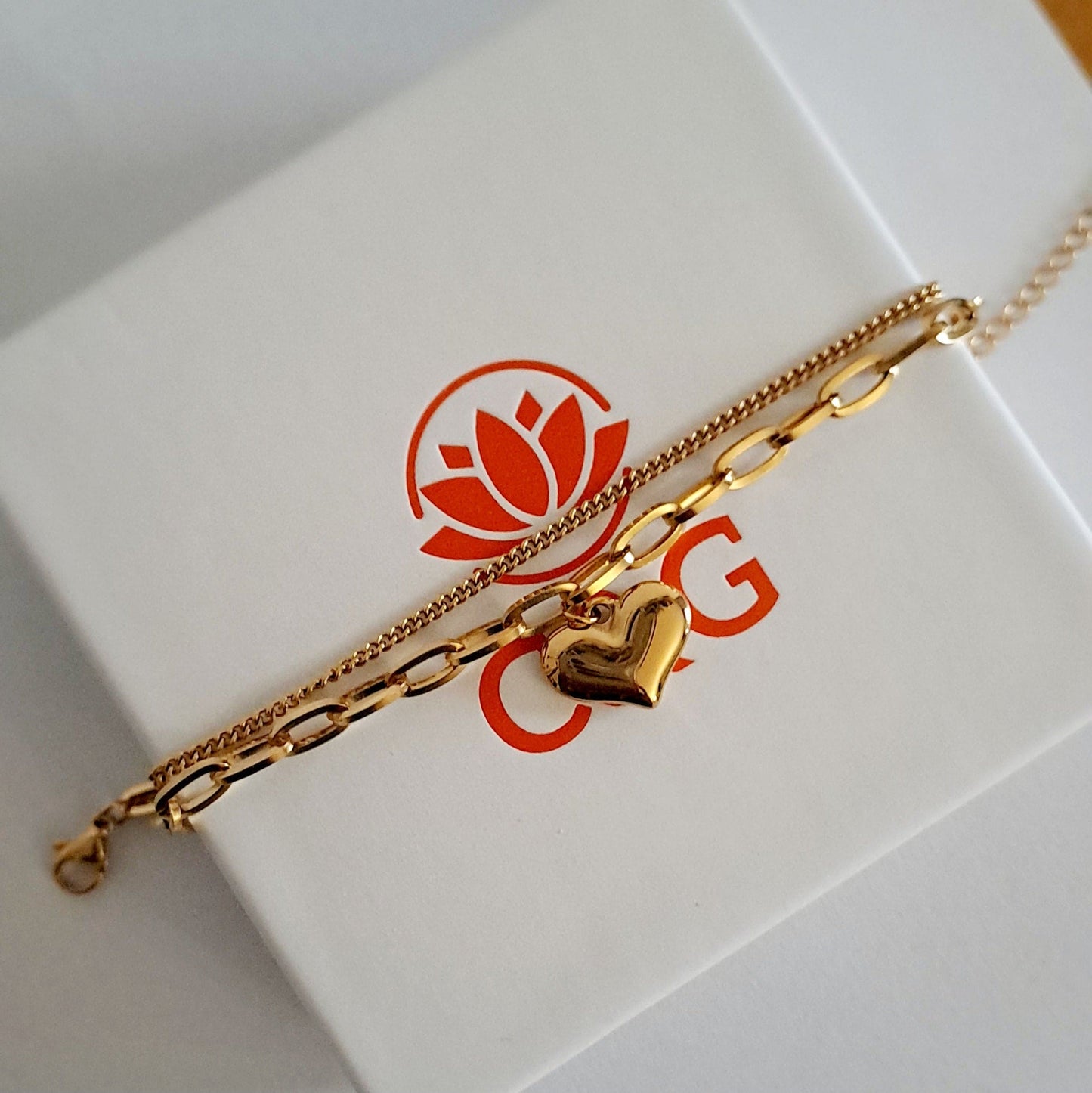 Bracciale con pendente a forma di cuore