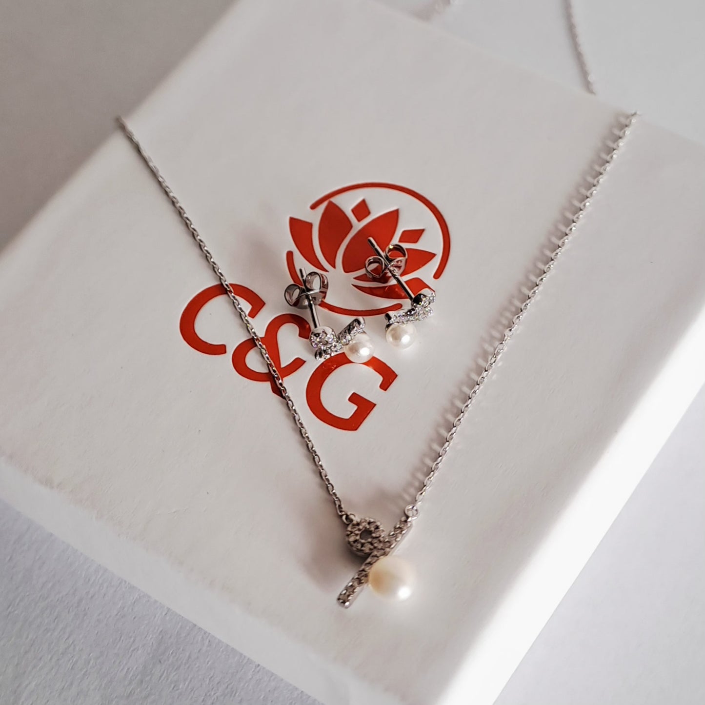 Set orecchini e collana Felicity
